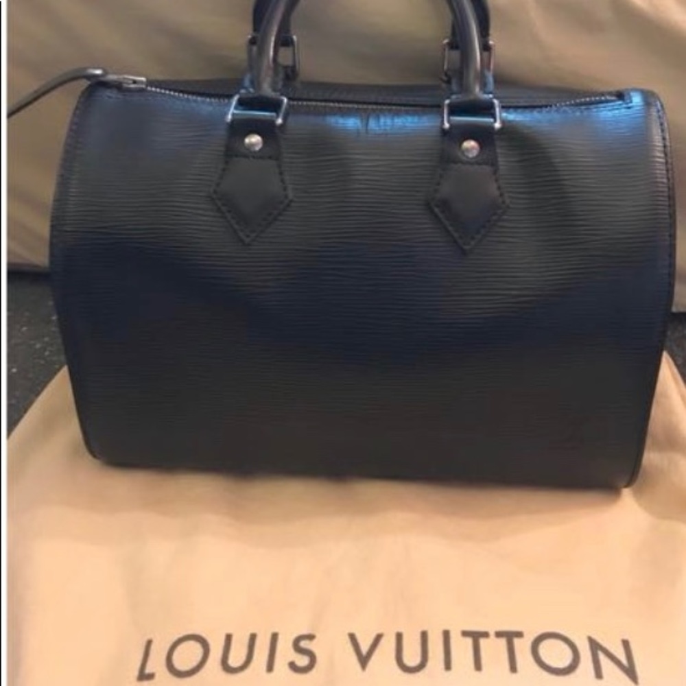Louis Vuitton speedy